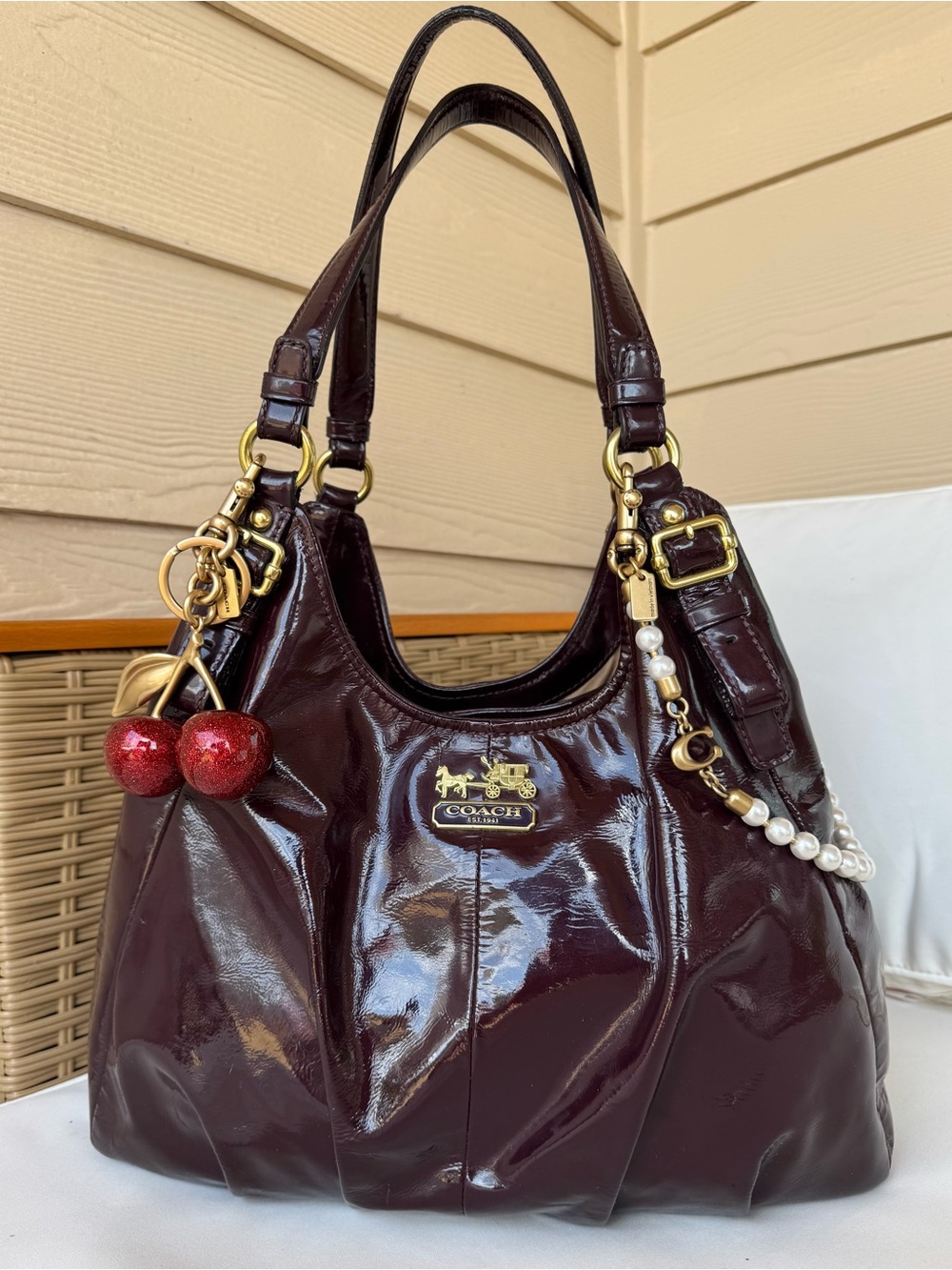 Coach Madison patent leather Maggie hobo shoulder bag